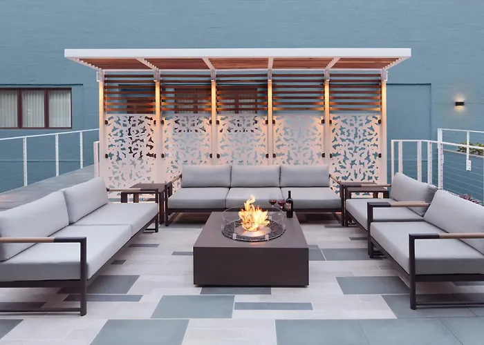 Casa Madrona Hotel And Spa